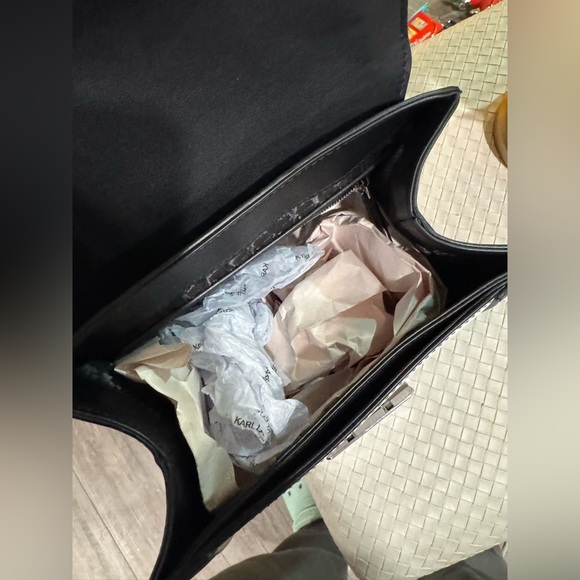 SALE🤍KARL LAGERFELD Paris linette leather satchel 🍒 - Picture 9 of 14